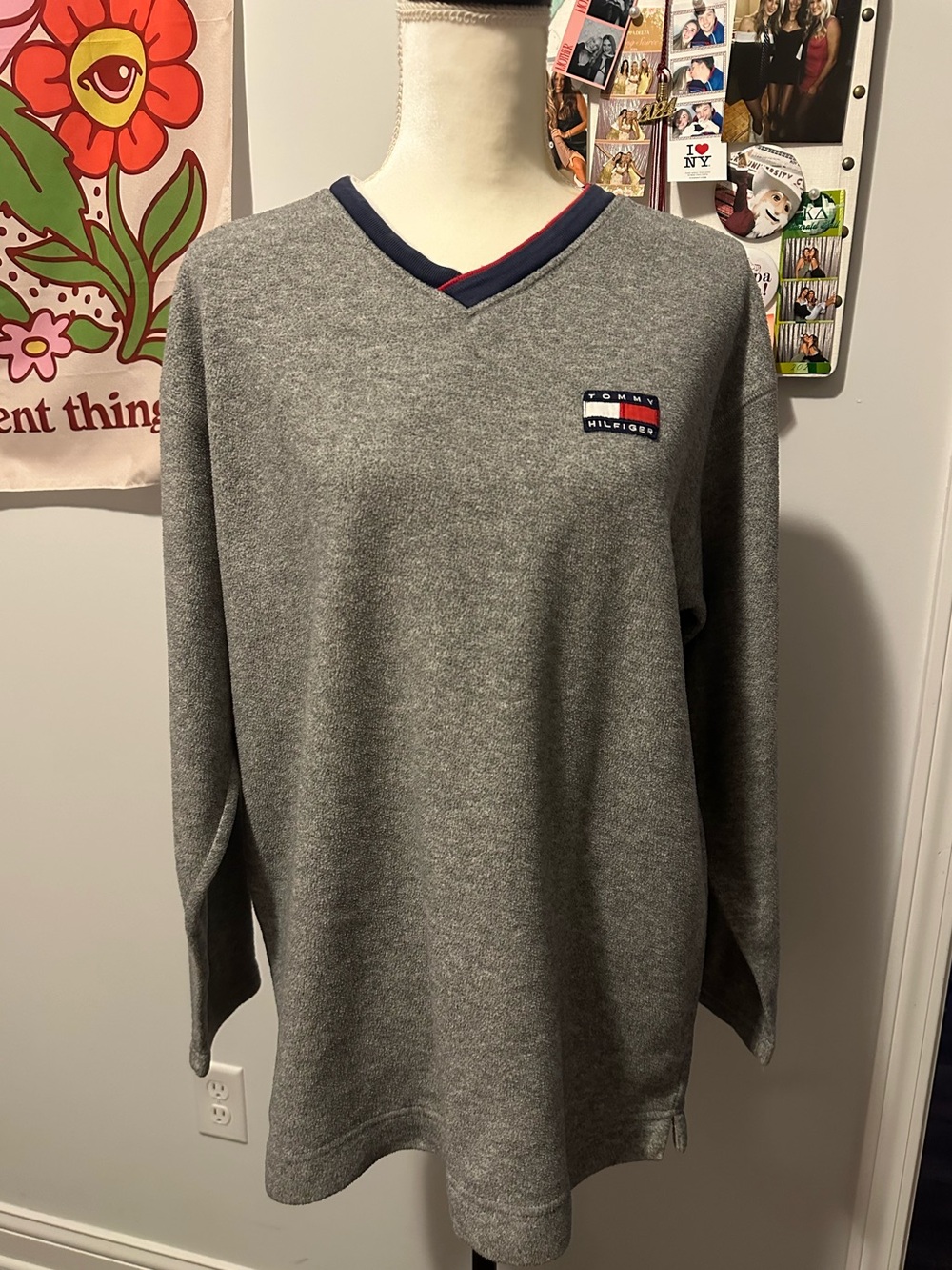 Vintage Tommy Hilfiger Unisex Grey V-Neck Sweater